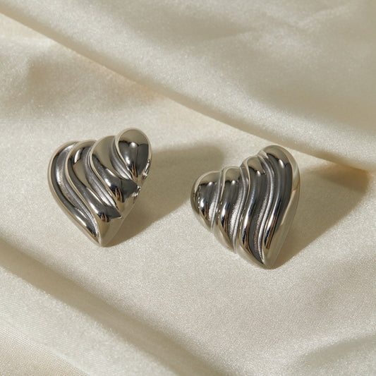 Ribbed Heart Stud Earrings