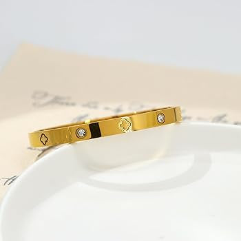 CLOVER CHARM BANGLE BRACELET