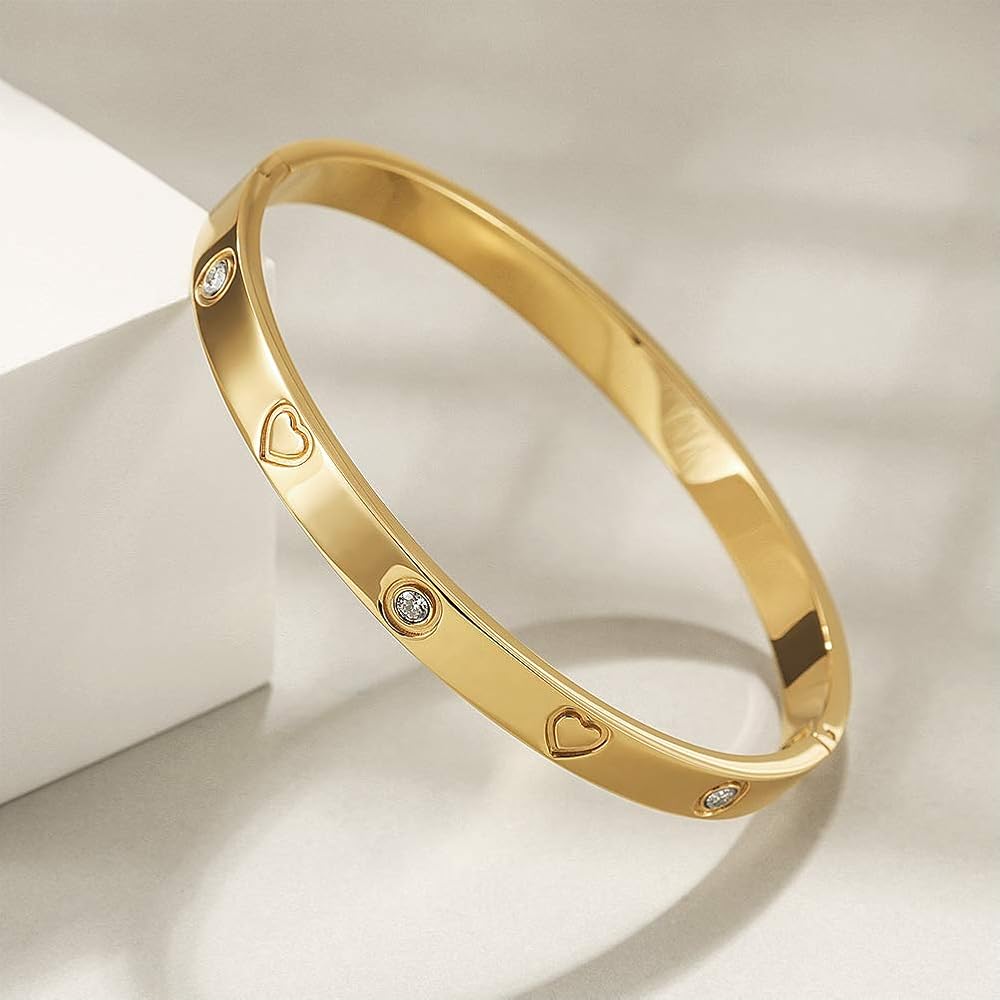 HEART CHARM BANGLE BRACELET