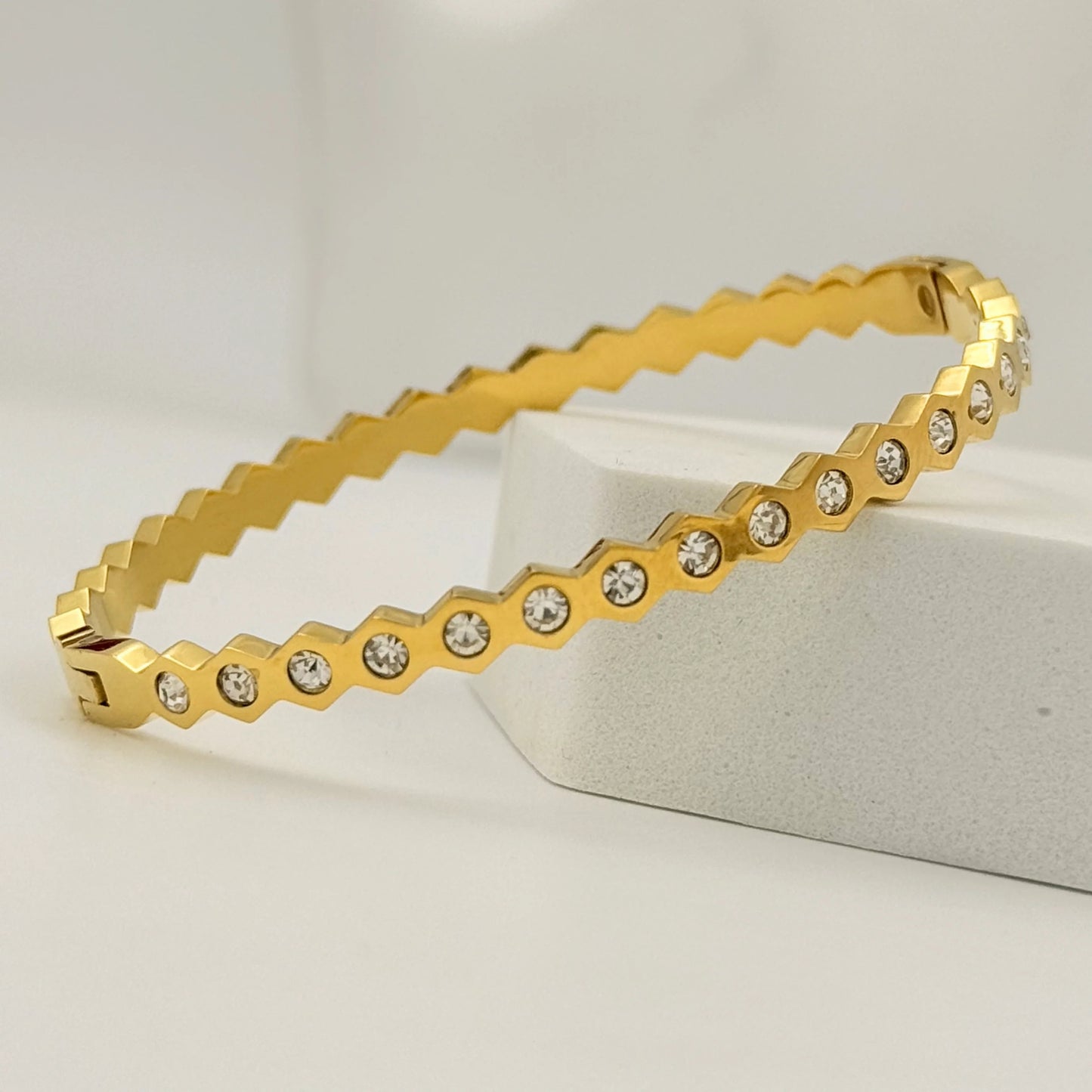 ZIG-ZAG SPARKLE BANGLE BRACELET