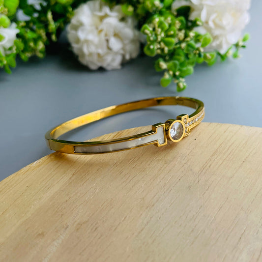 OPALINE CIRCLE STONE BANGLE BRACELET