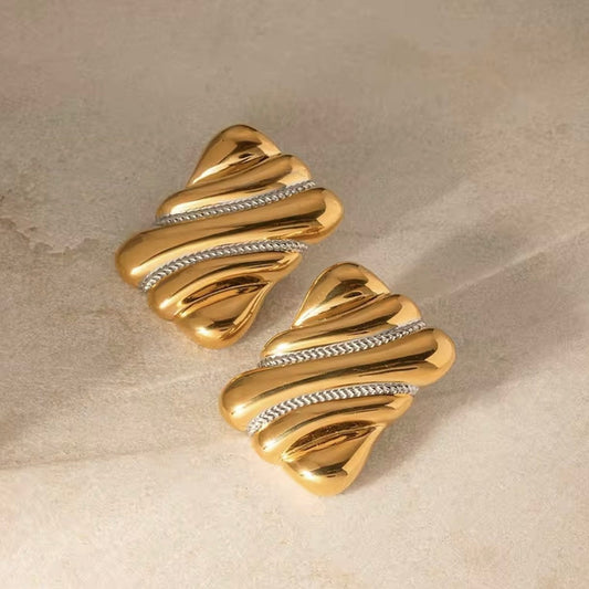 MOLTEN STATEMENT STUD EARRINGS