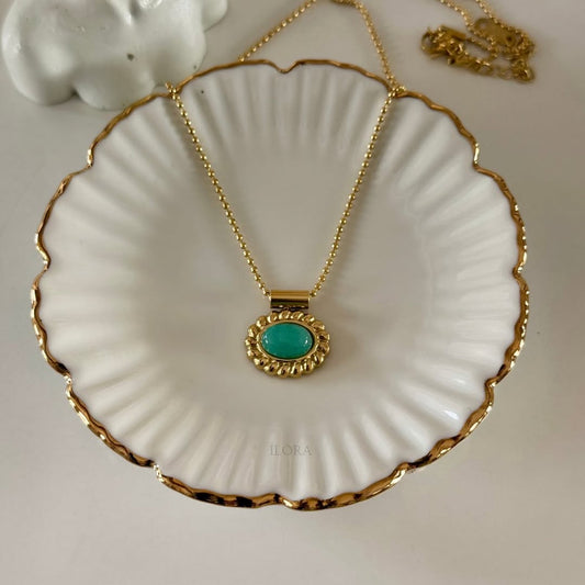 VINTAGE JADE NECKLACE