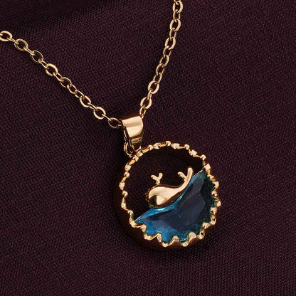 WHALE PENDANT NECKLACE