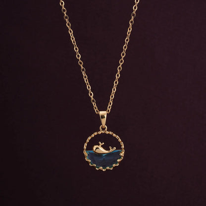 WHALE PENDANT NECKLACE