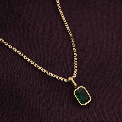 Emerald Radiance Pendant Necklace