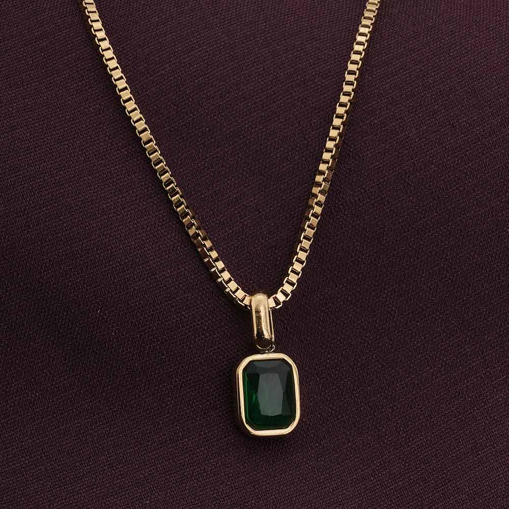 Emerald Radiance Pendant Necklace