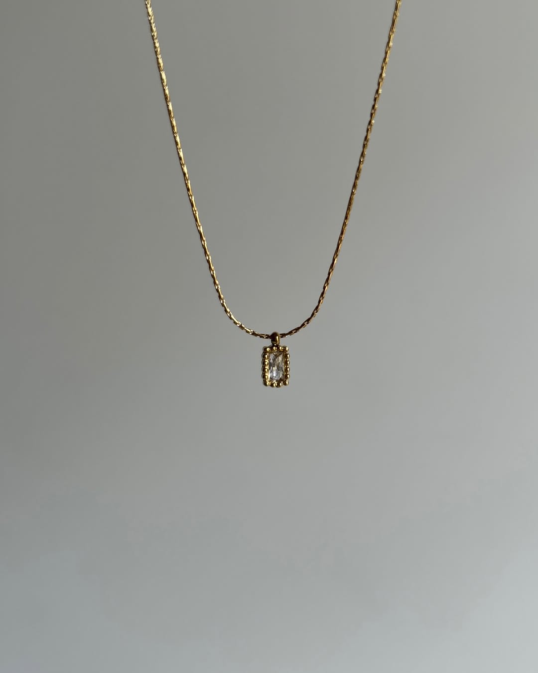 DAINTY NECKLACE