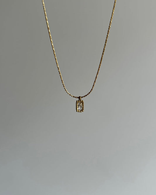 DAINTY NECKLACE