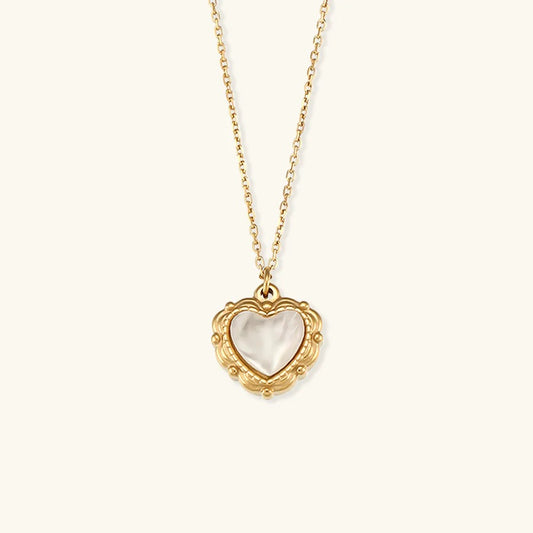 WHITE SHELL HEART NECKLACE