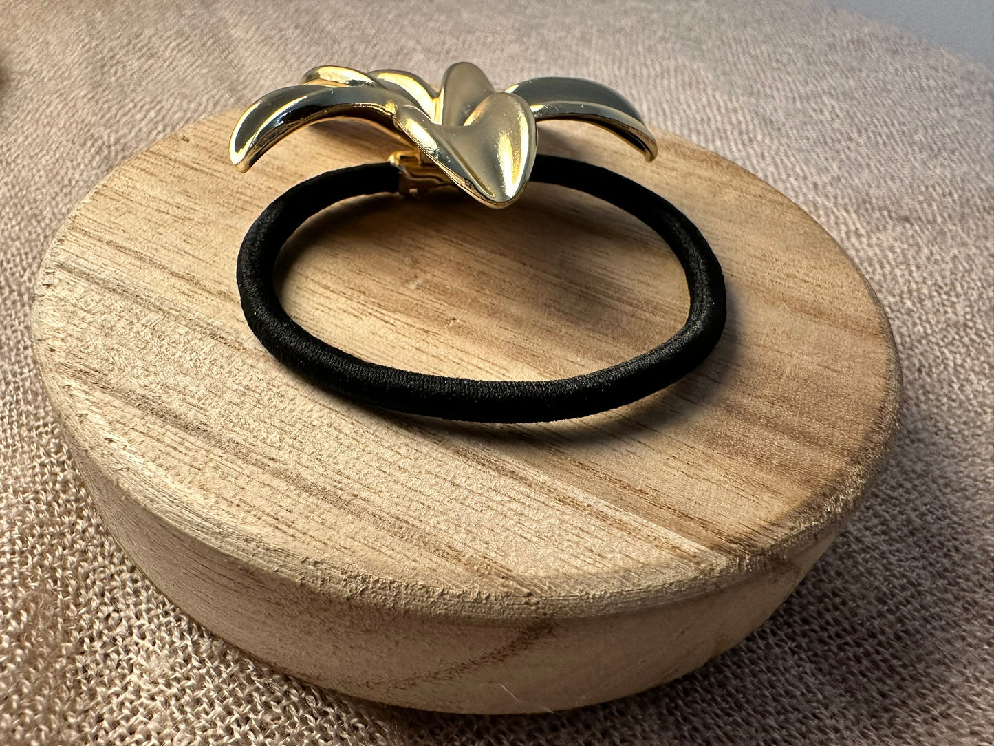 FLOWER HAIR TIE