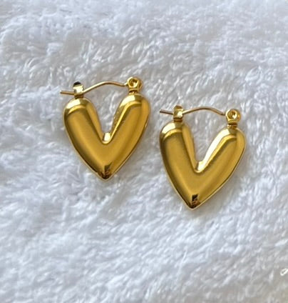 HEART SHAPED HOOPS