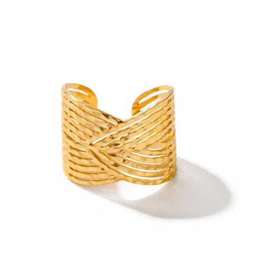 CROSS COURT PATTERN RING
