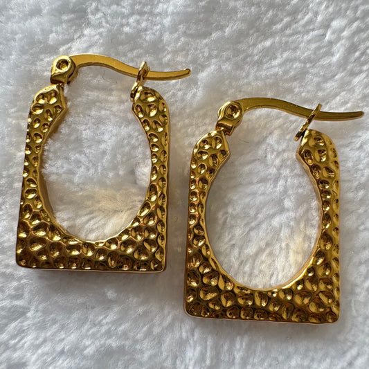 HAMMERED HOOPS