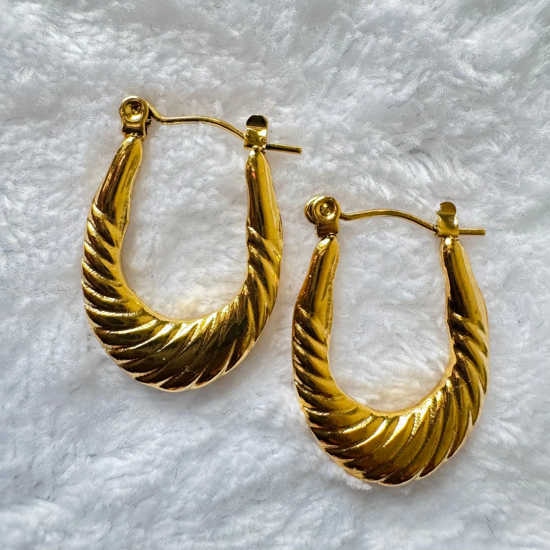 CREOLE HOOPS