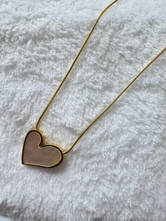 MOTHER OF PEARL HEART NECKLACE