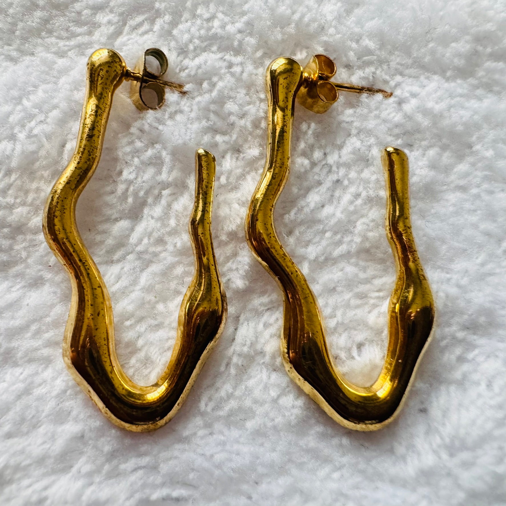 WAVE DROP EARRINGS