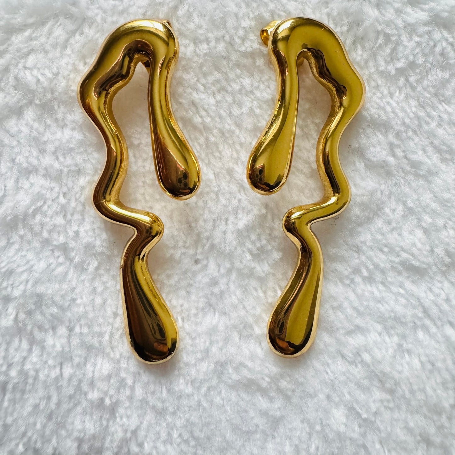 WATER DROP EARRINGS