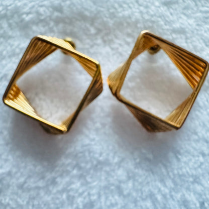 SQUARE EARRINGS