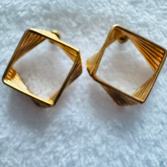 SQUARE EARRINGS