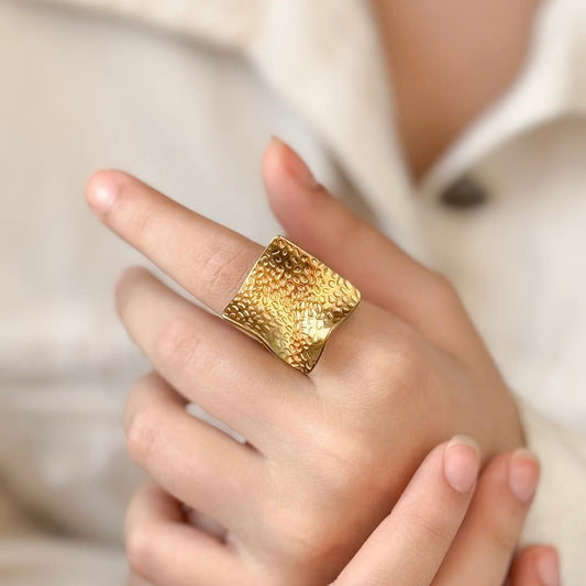 IRREGULAR SQUARE TEXTURED RING